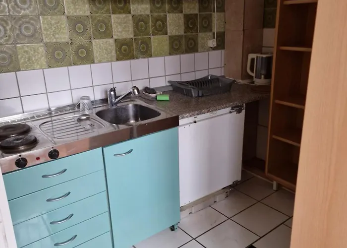 Daire Dachgeschoss Strasse