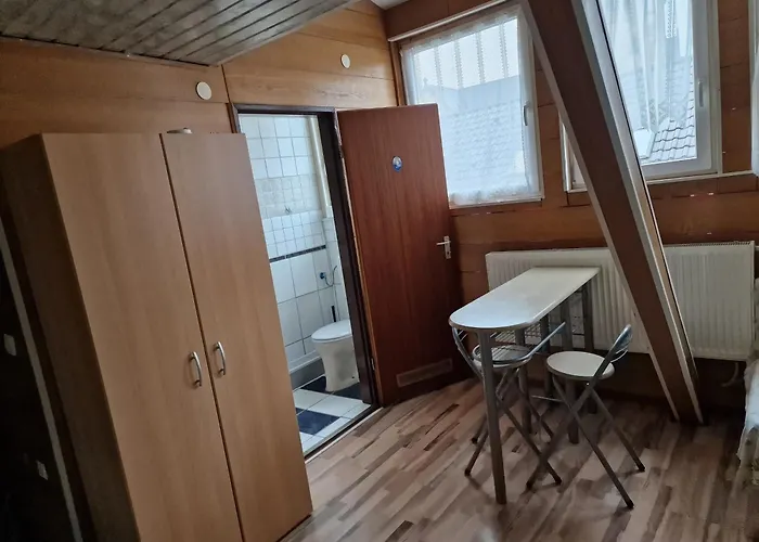 Dachgeschoss Strasse *