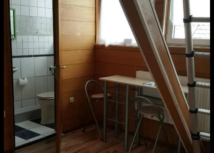 Daire Dachgeschoss Strasse